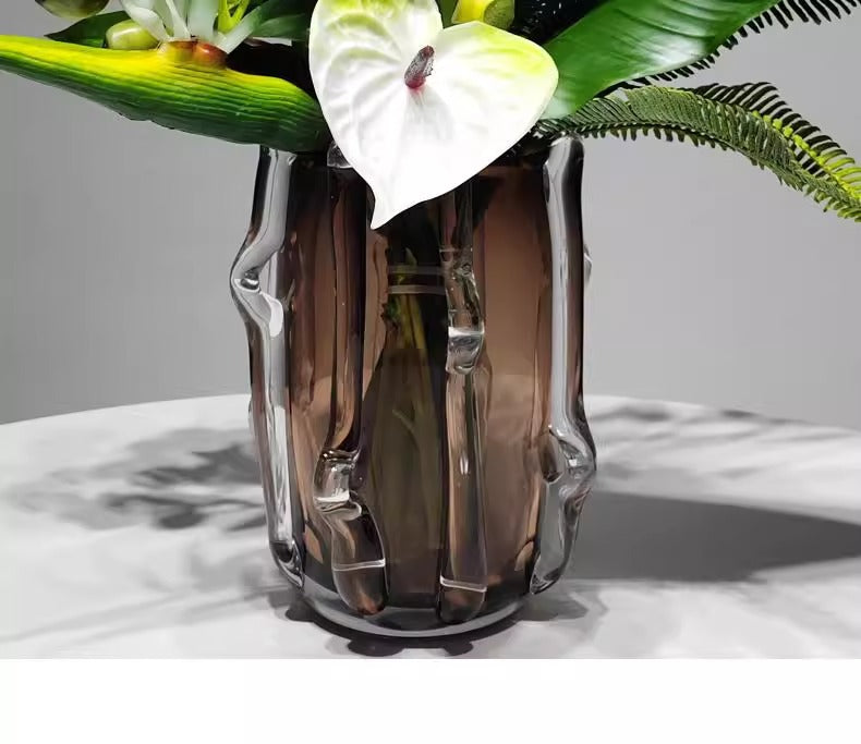 Konstblomarrangemang i Glasvas – Elegant och Högkvalitativ Inredning