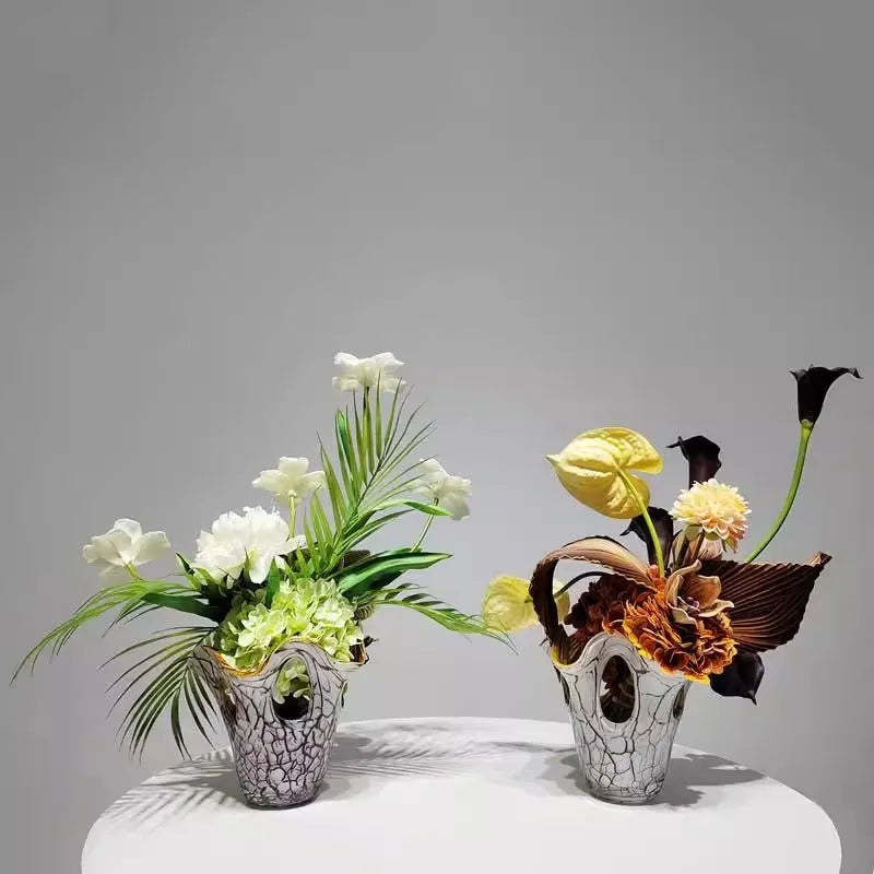 Blomarrangemang med Konstblommor i Vas – Modern Dekoration