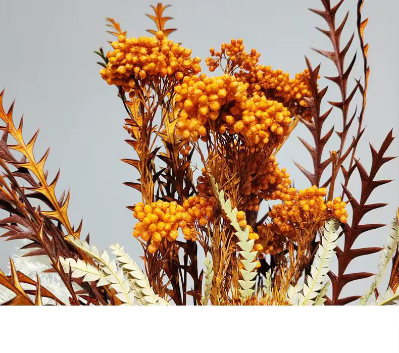 Vit Hortensia & Konstblommor i Glasvas – Modern Borddekoration