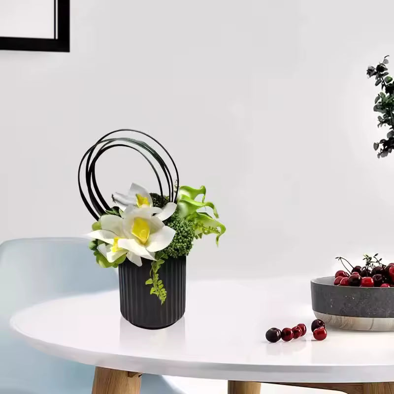 Elegant Konstblomarrangemang i Vas – Modern Dekoration