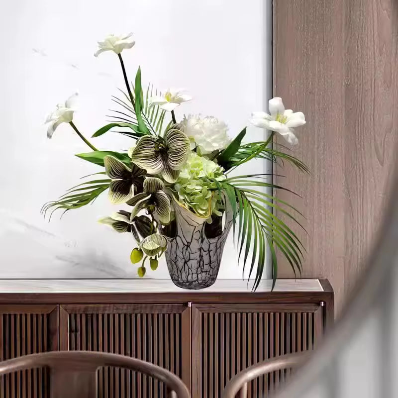 Blomarrangemang med Konstblommor i Vas – Modern Dekoration